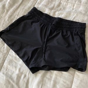 Athleta size 6 black shorts